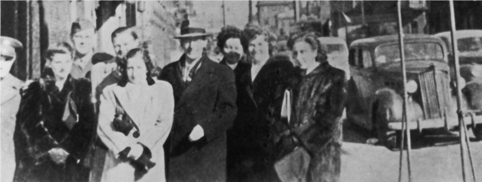 عکسی محو از تیم نهایی انیاک