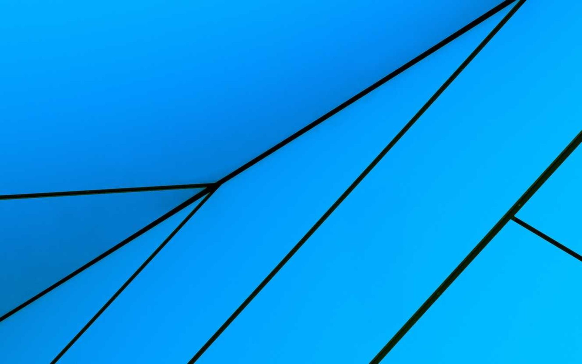 والپیپر ویندوز ۸.۱ با رنگ آبی