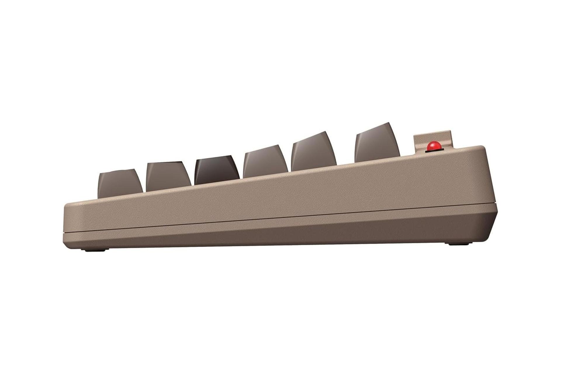 نمای کنار کیبورد ایت بیت دو Retro C64