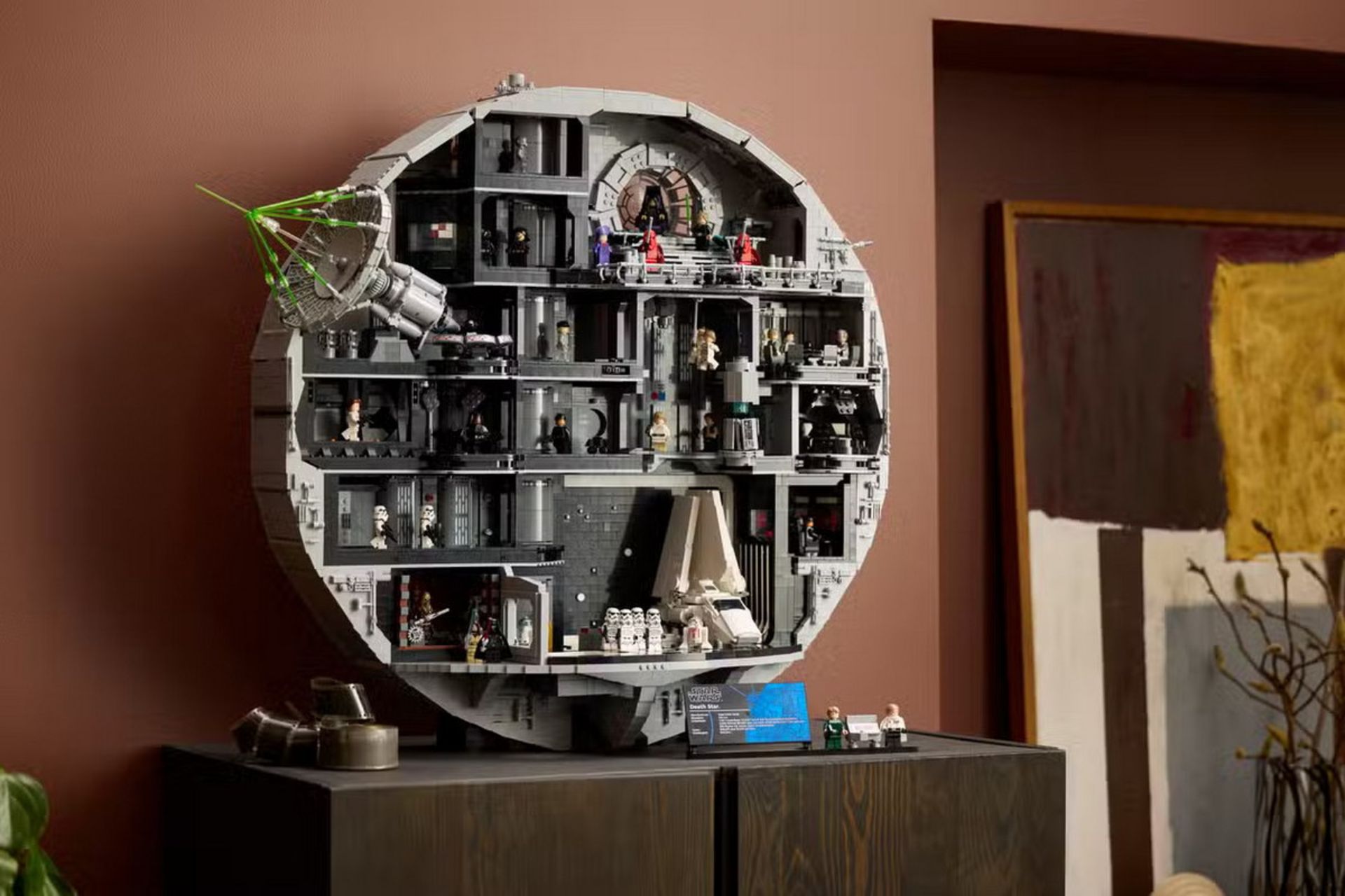 کُره ساخته شده با لگو از مجموعه ستاره مرگ ۲۰۲۵