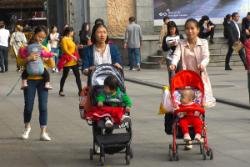 کاهش جمعیت چین برای اولین بار در ۶۰ سال گذشته