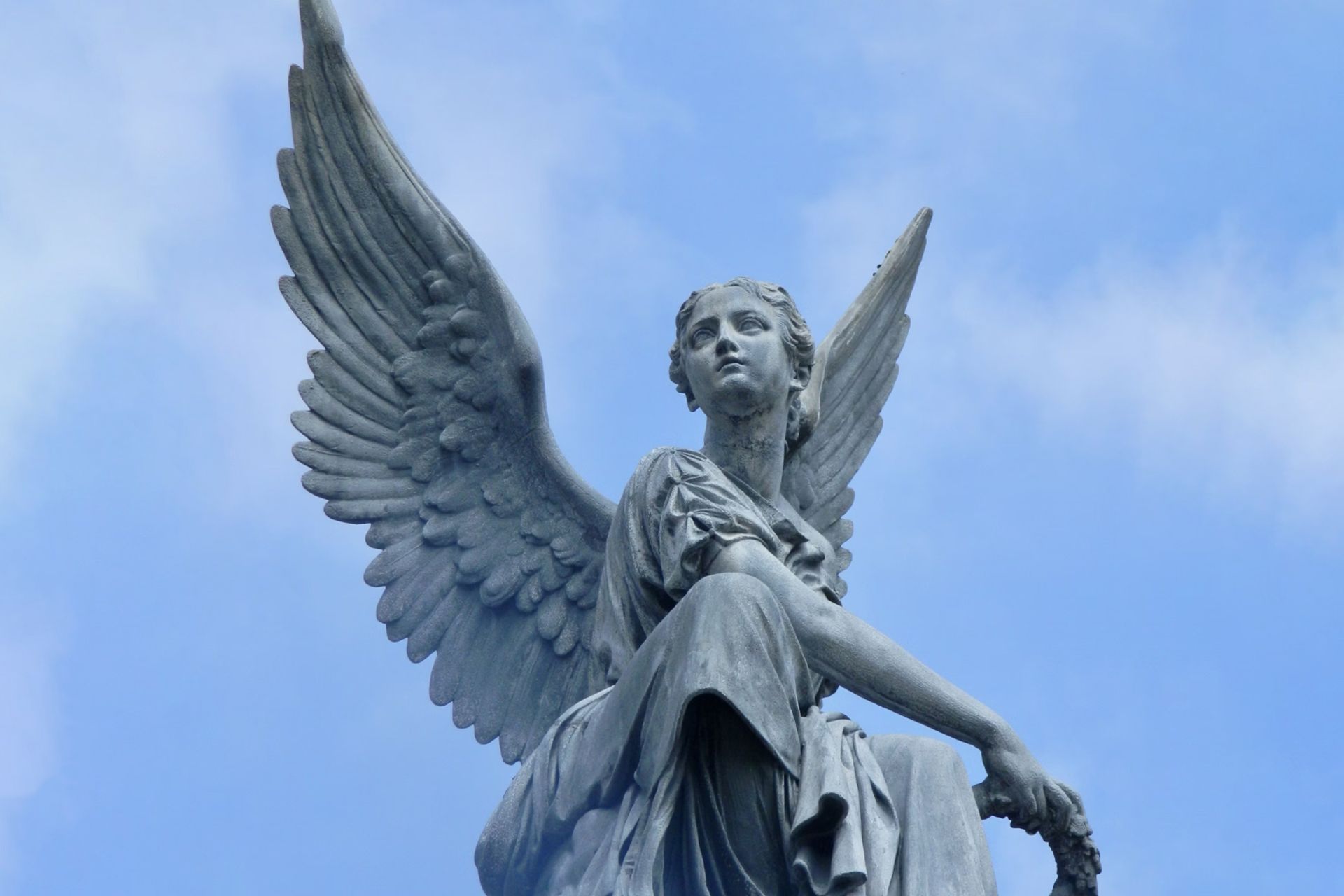 مجسمه‌ی یک فرشته