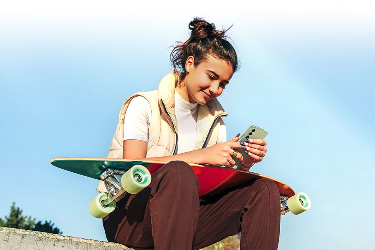 گلکسی ای ۵۴ در دست