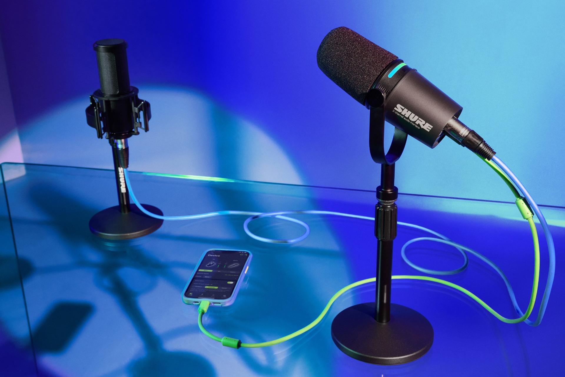 میکروفن MV7i در استفاده