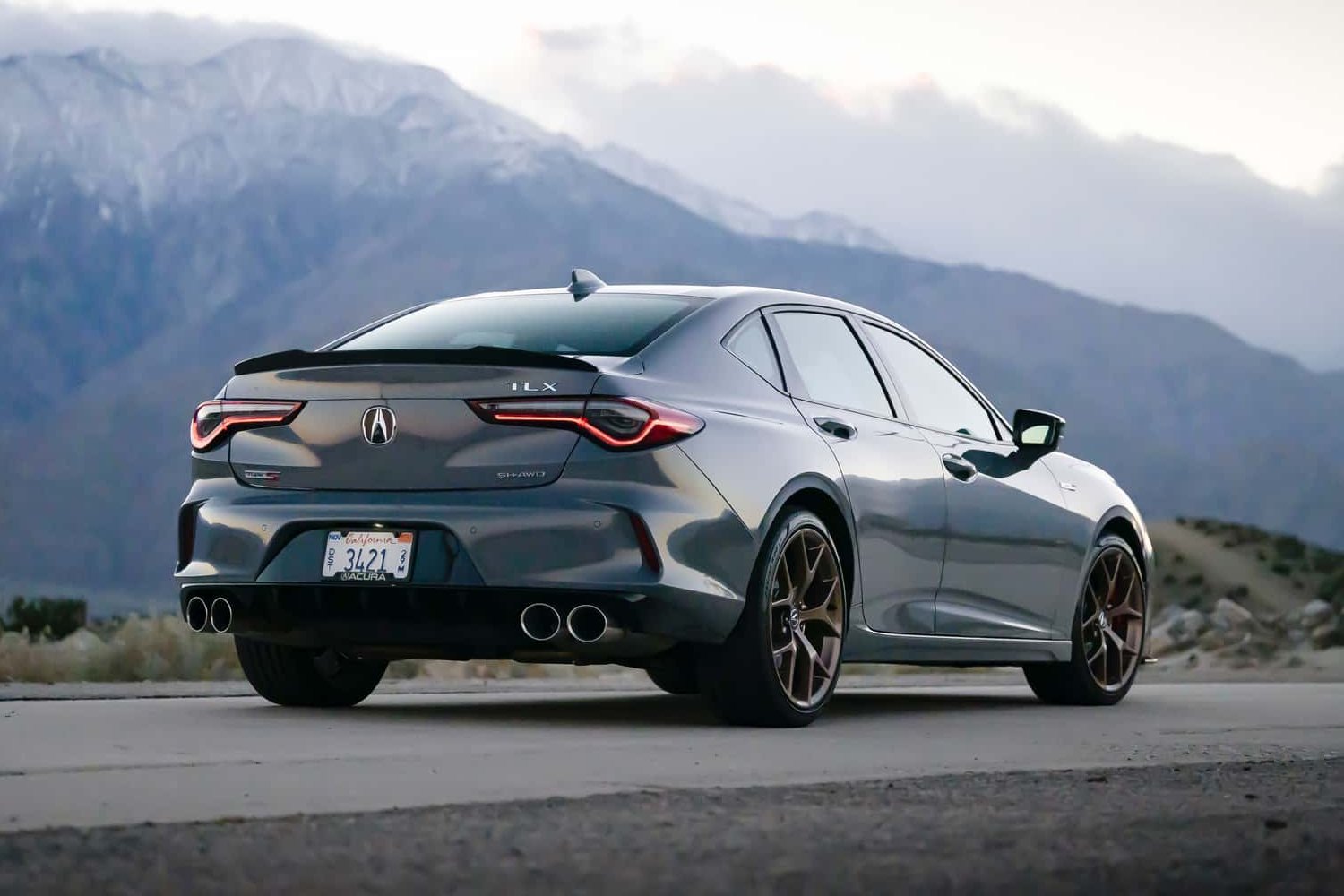 آکورا TLX