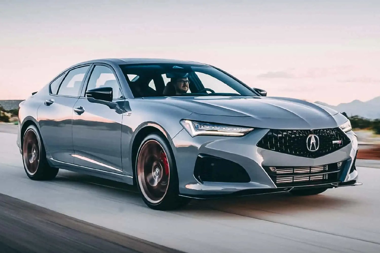 آکورا TLX