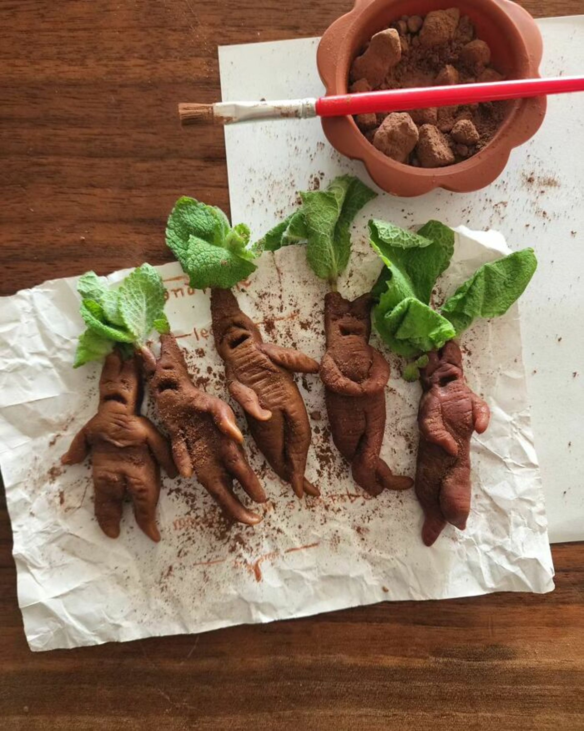 تزیین غذا به شکل ماندراک یا گیاه انسان‌ نما