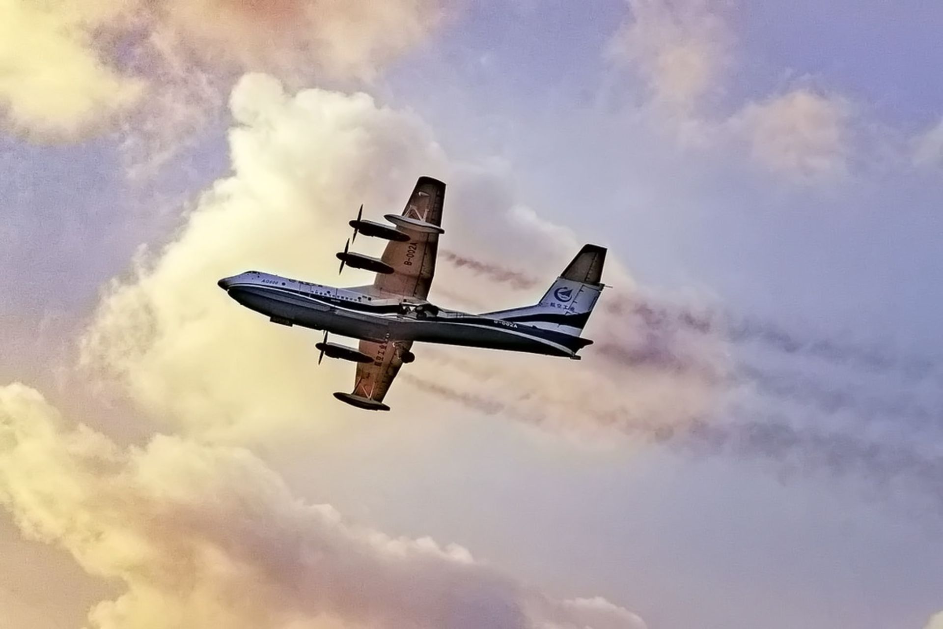 تست پرواز هواپیمای دوزیست AG600