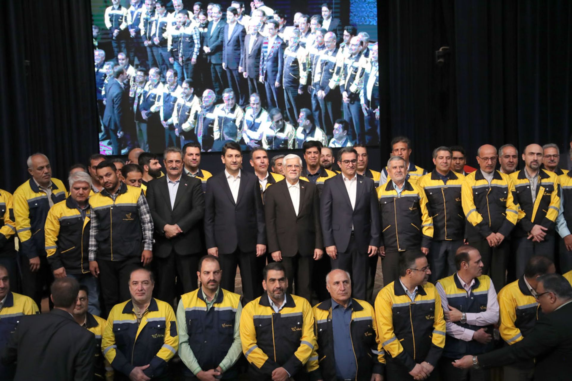 مراسم روز جهانی پست برگزار شد؛ شرکت ملی پست سال آینده سودآور می‌شود