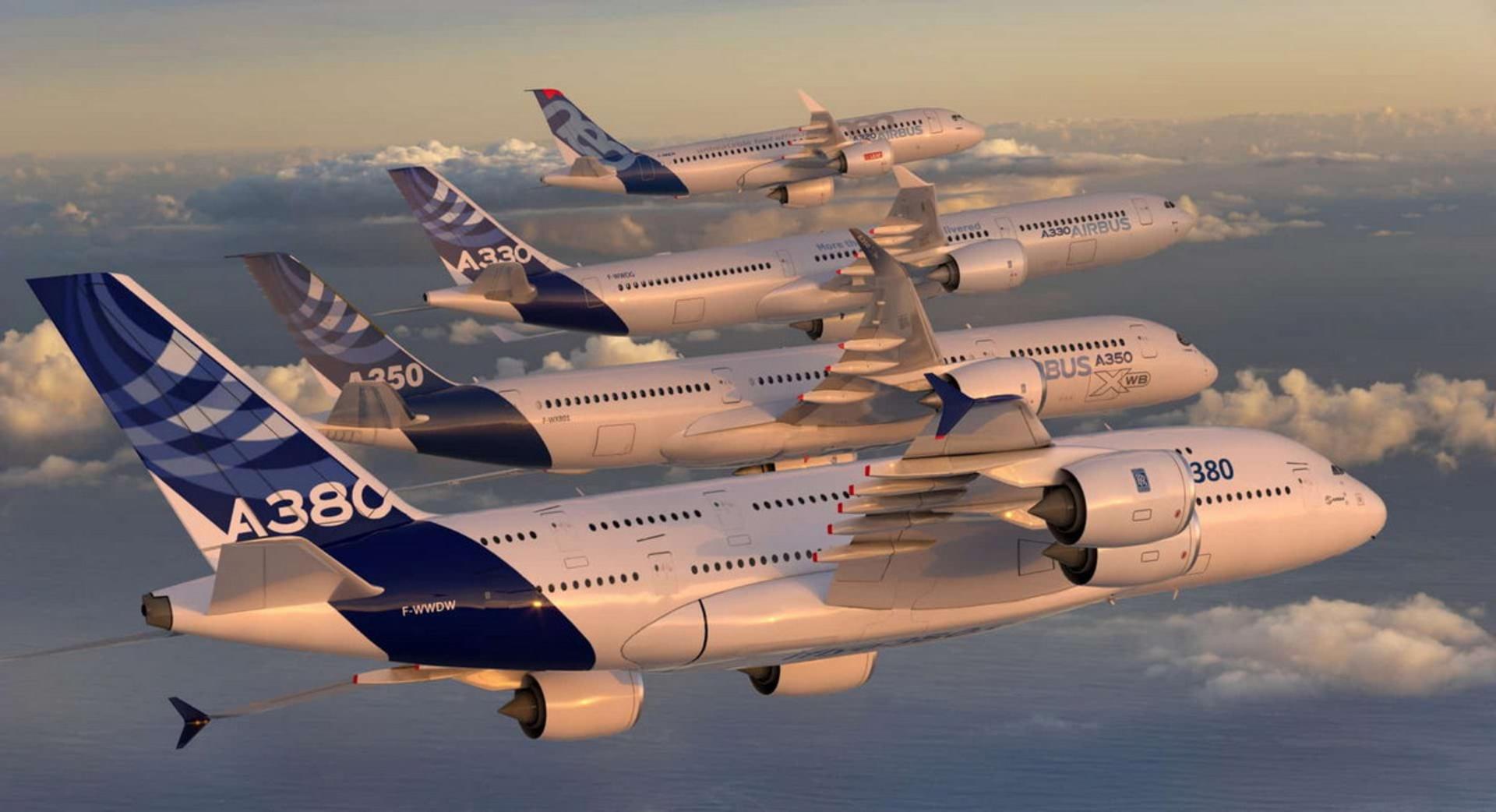 ۴ فروند  هواپیمای ایرباس ۳۸۰ Airbus A380