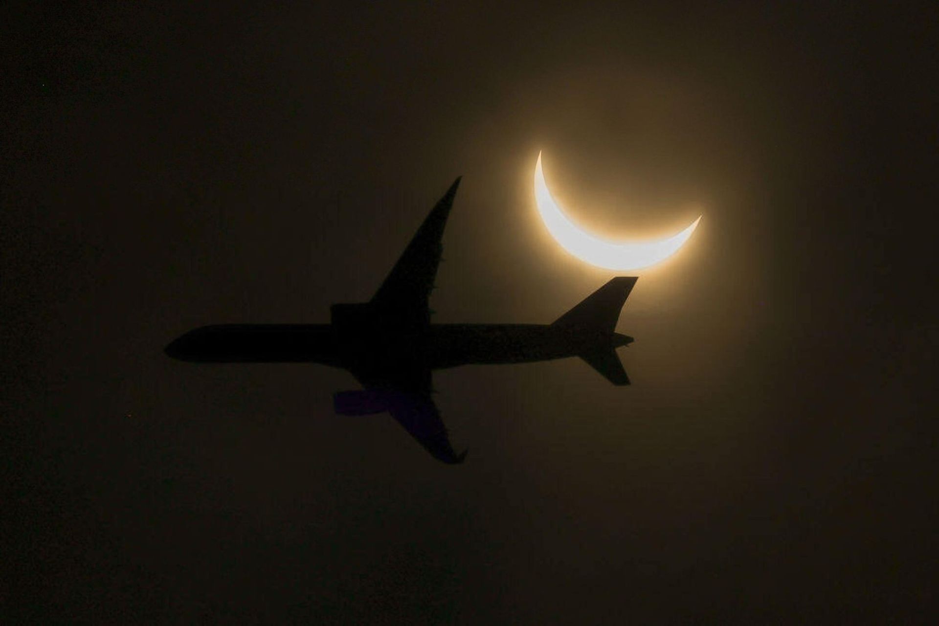 خورشیدگرفتگی کامل ۲۰۲۴ هواپیما نیوجرسی