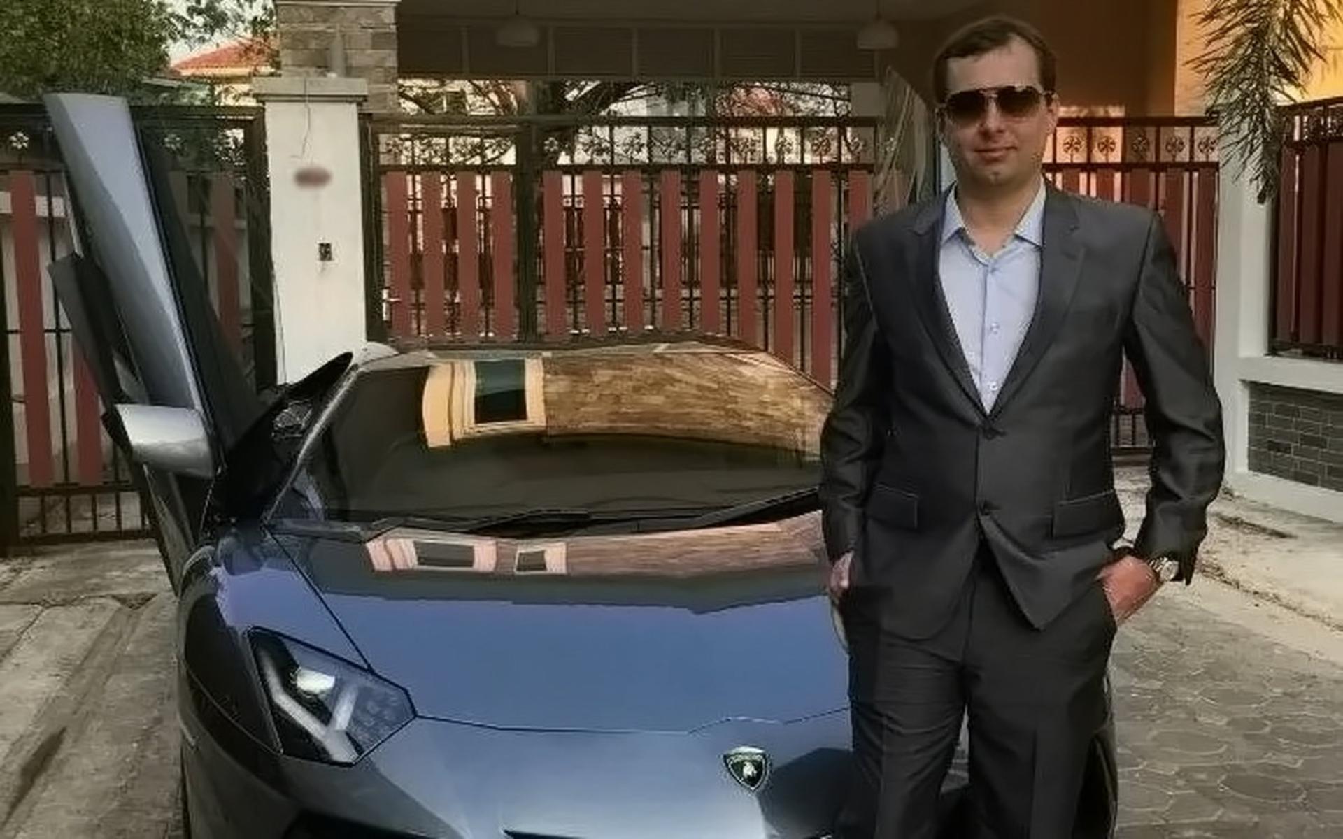 الکساندر کازس خالق آلفابی