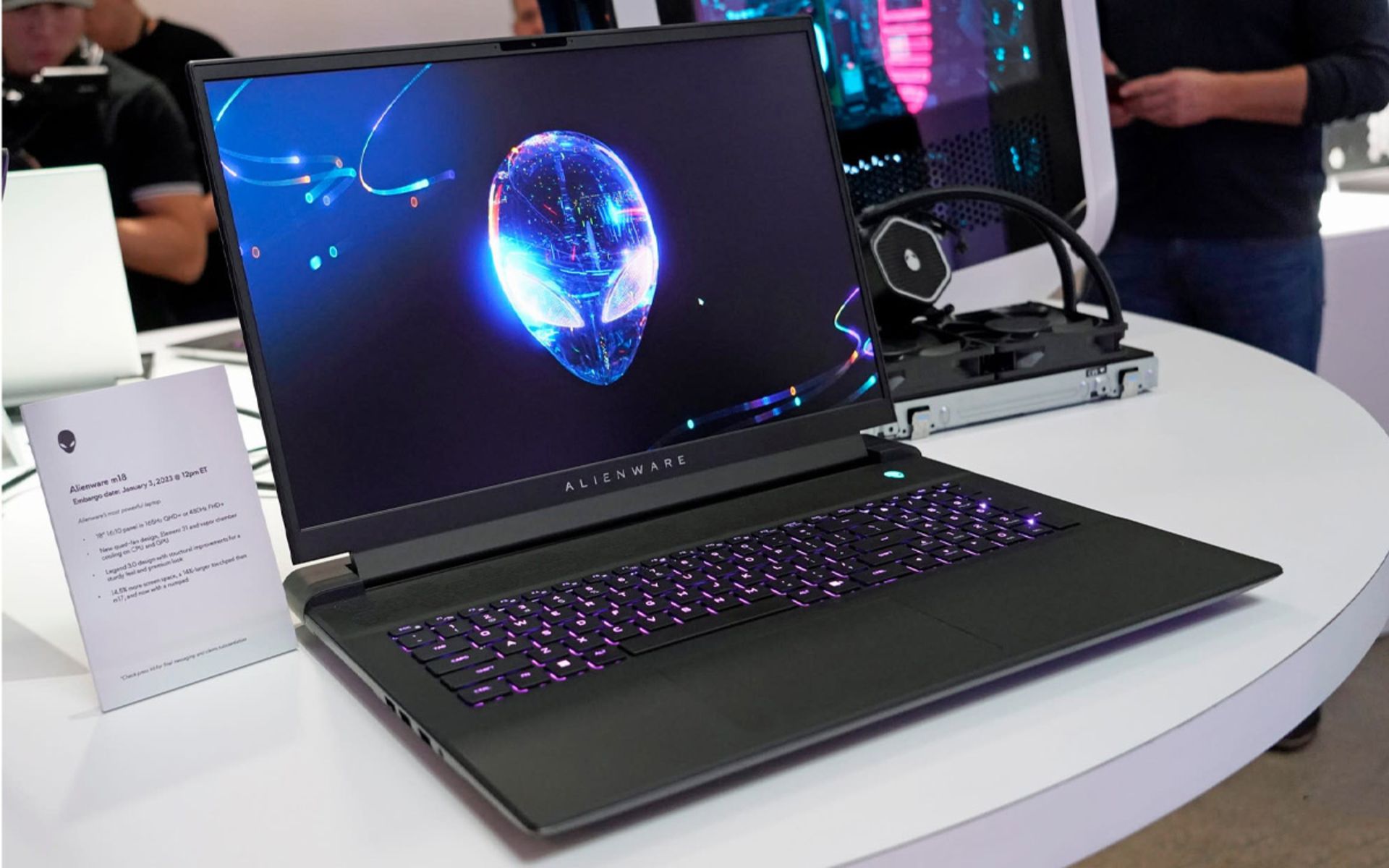 الین ویر M18‌ دل در CES 2023