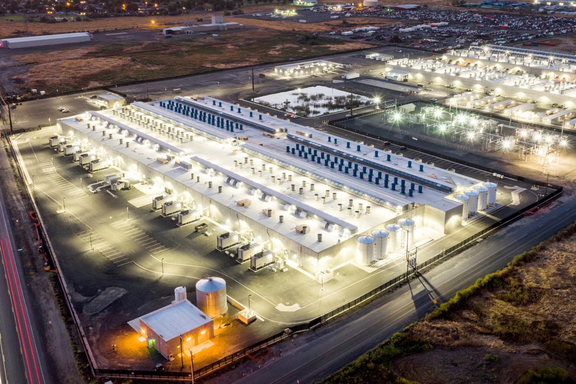 دیتاسنتر آمازون