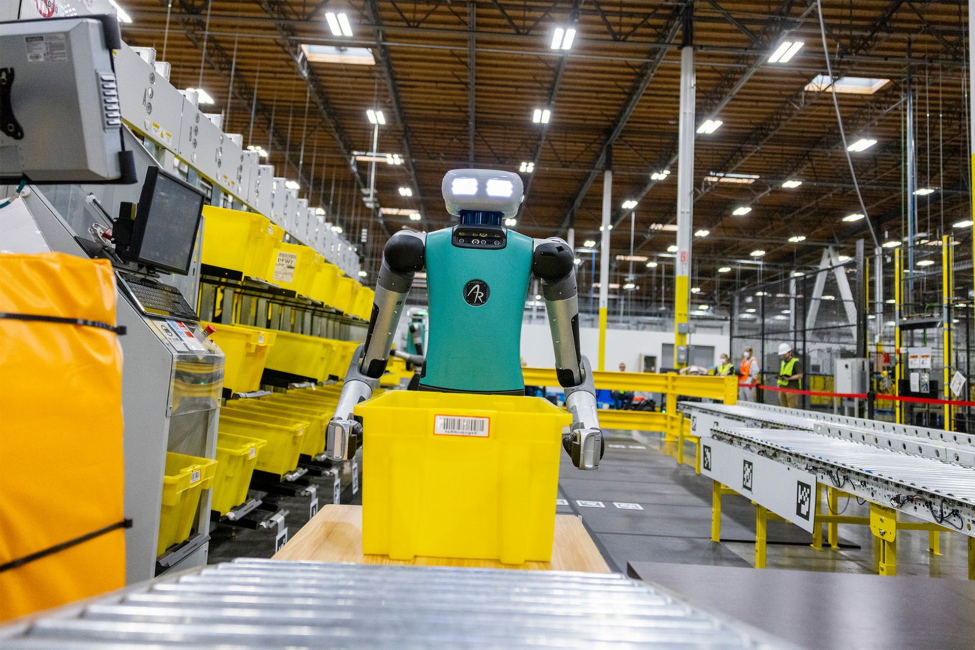 Digit robot in Amazon warehouse