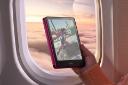 کتابخوان آمازون Amazon Kindle Colorsoft Signature Edition در حالت شب