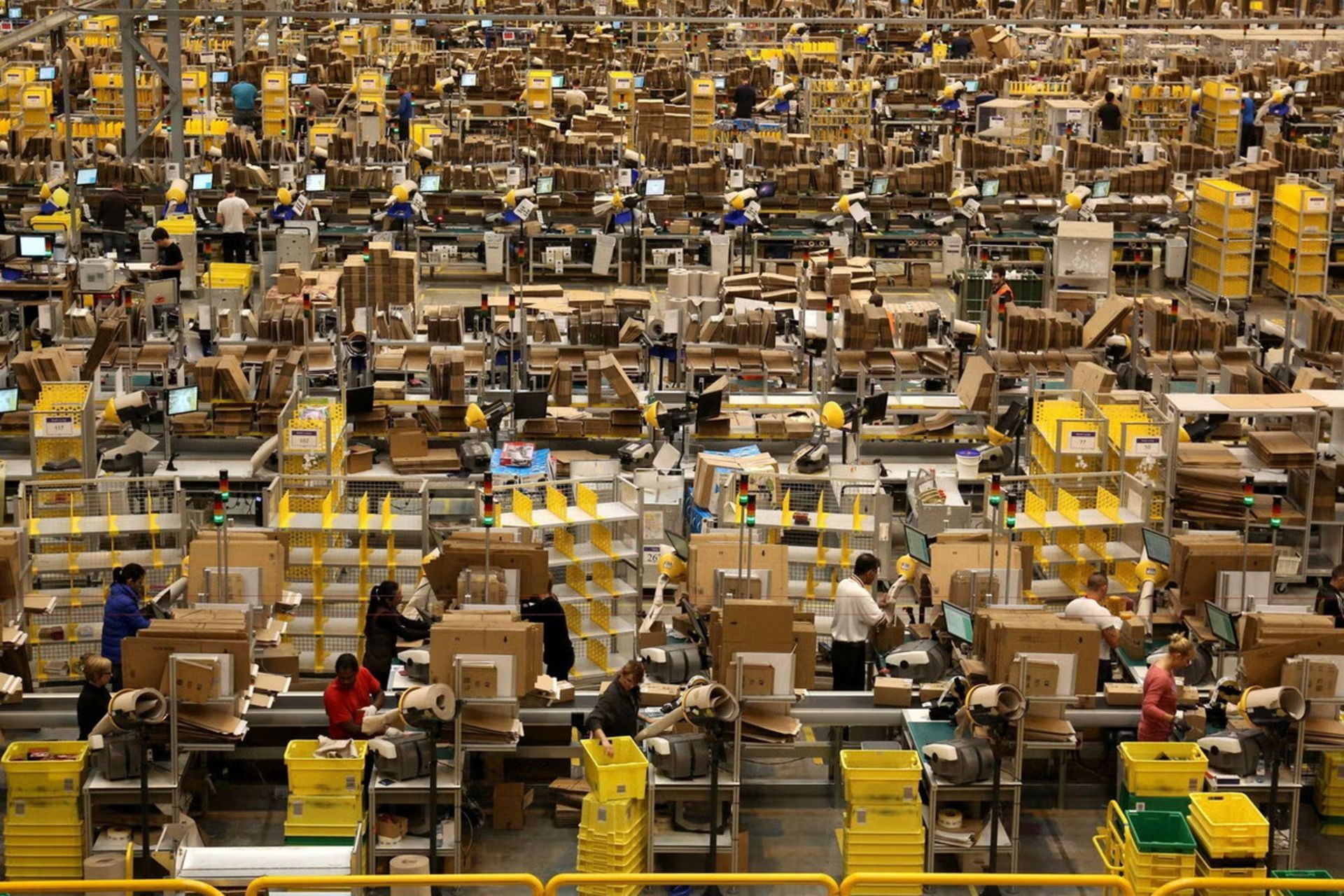 Workers working in Amazon warehouses