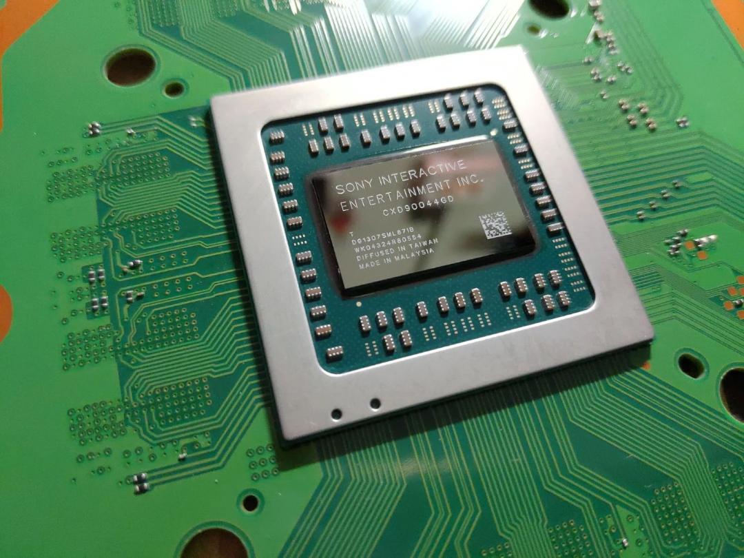 پردازنده AMD روی برد سبز
