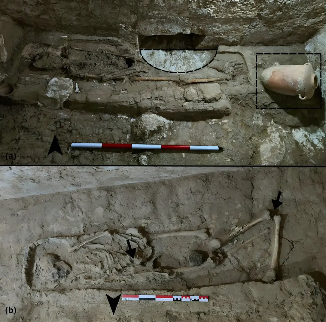 اسکلت انسان و ظروف سفالی در محل حفاری باستانی در تبس (Thebes)