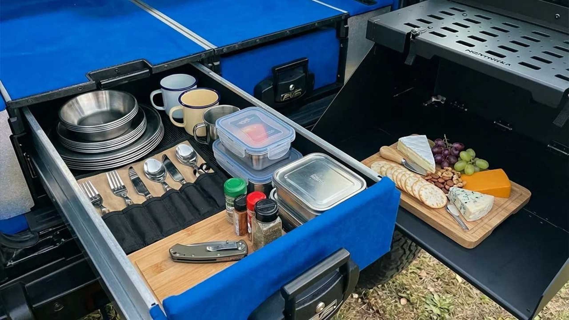 لندکروزر سری ۷۰ واگن GXL