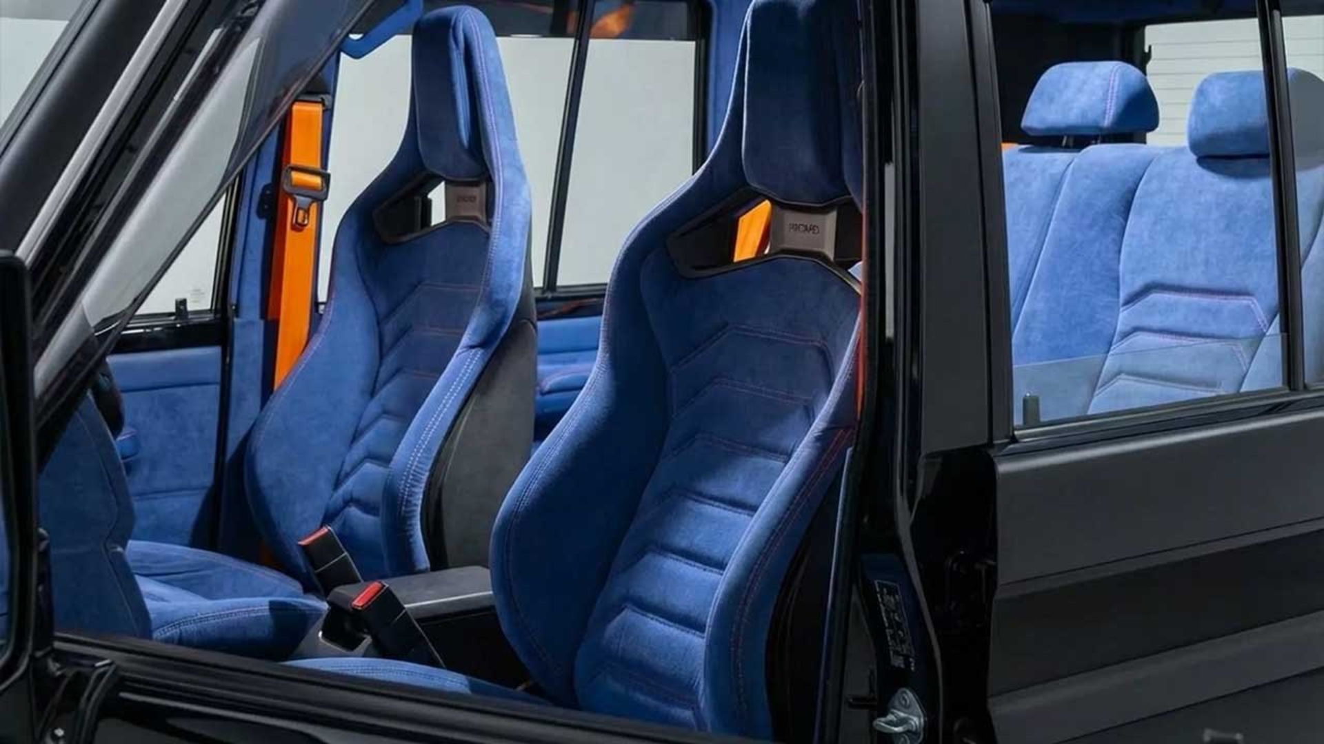 لندکروزر سری ۷۰ واگن GXL