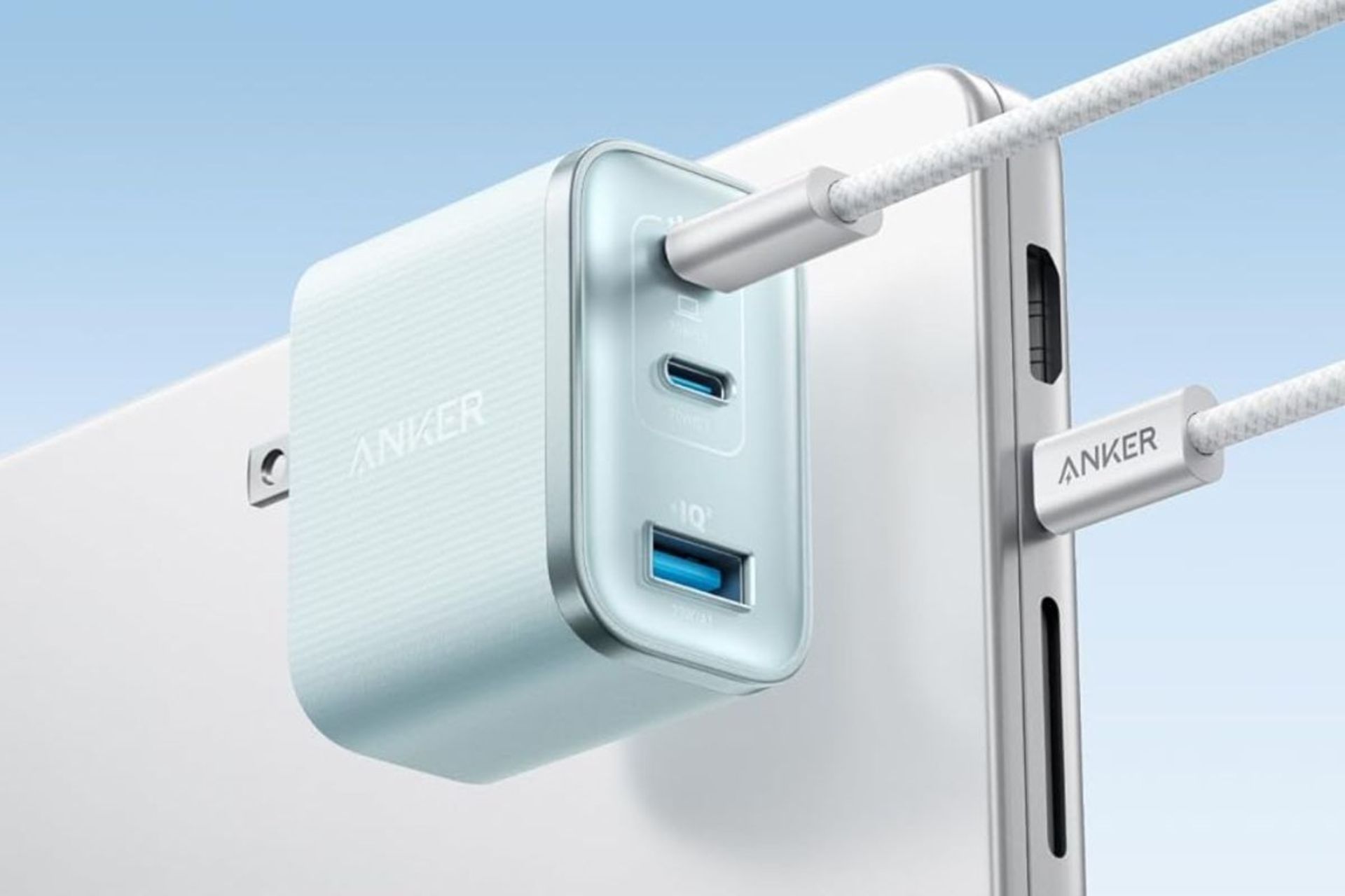 شارژر GaN انکر 70W در رنگ آبی