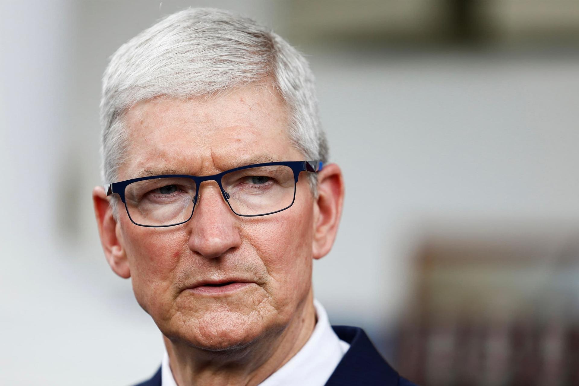 چهره عصبانی تیم کوک / Tim Cook مدیرعامل اپل