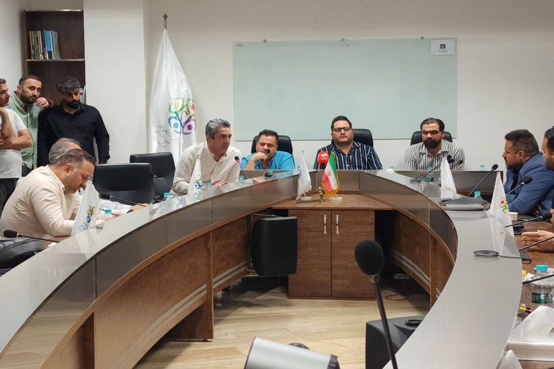 انجمن واردکنندگان موبایل