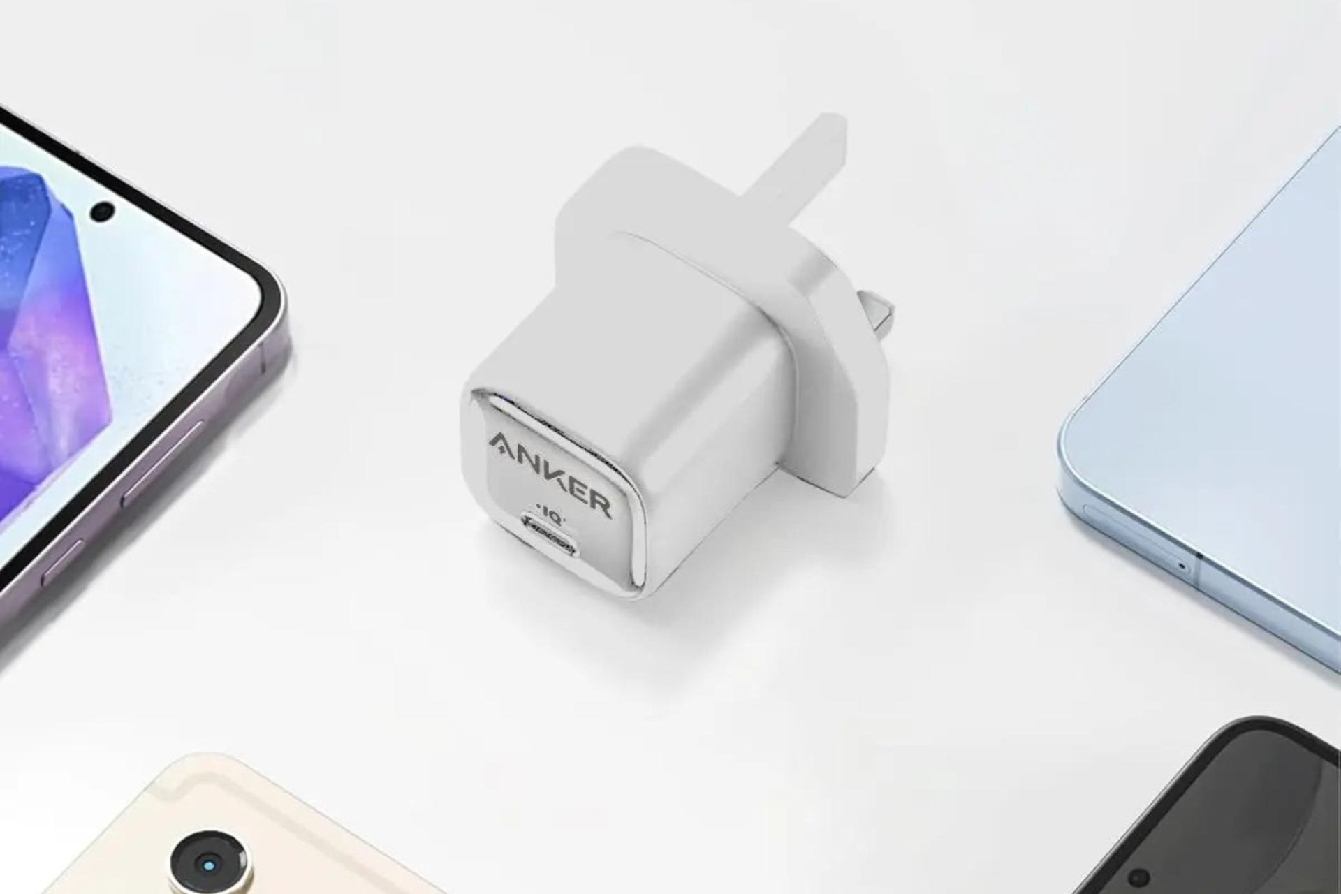 شارژر انکر Anker 25W A2656 سفید از نمای بالا