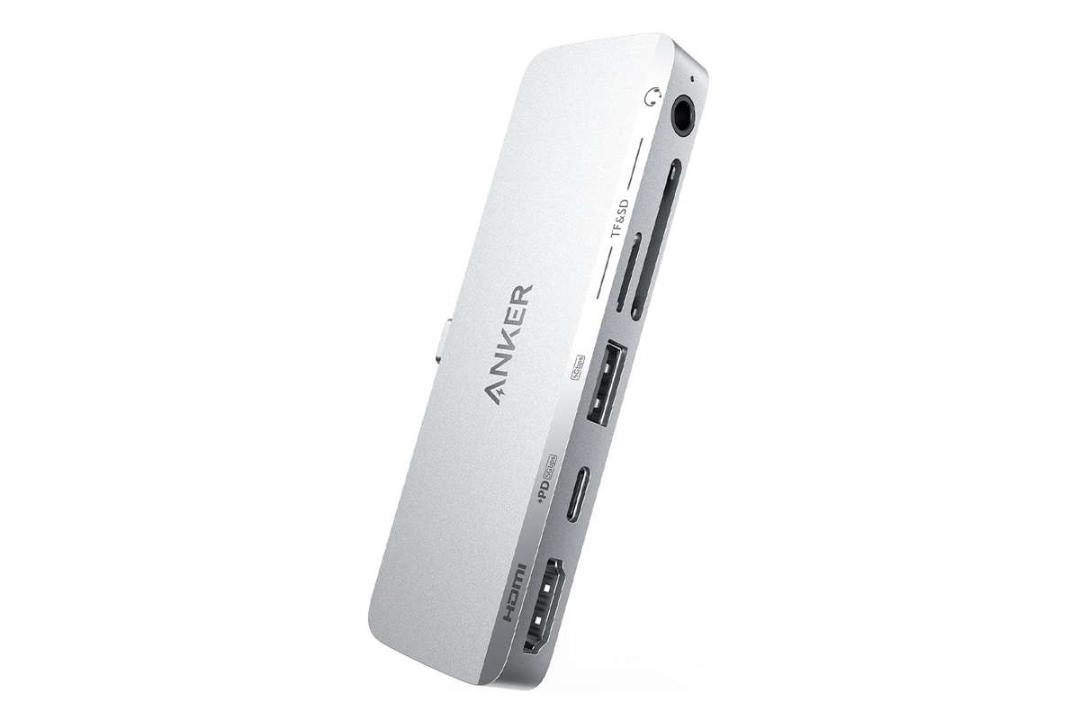 نمای جلوی هاب USB-C انکر 6 پورت مدل 541 رنگ نقره ای