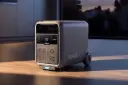 ایستگاه انرژی قابل حمل انکر سولیکس (Anker Solix S5000) با نمایشگر دیجیتال