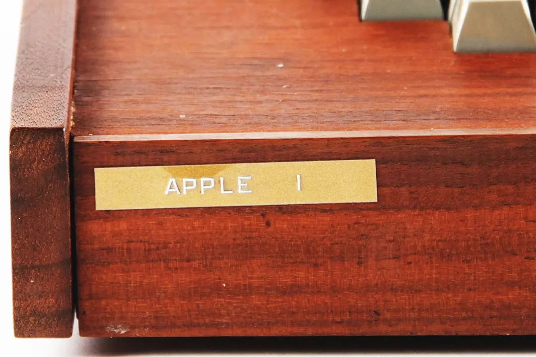 کامپیوتر چوبی Apple-1