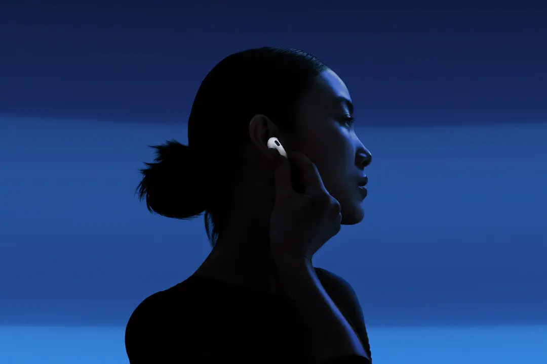کاربری ایرباد بی سیم اپل ایرپاد 5 سفید / Apple AirPods 5