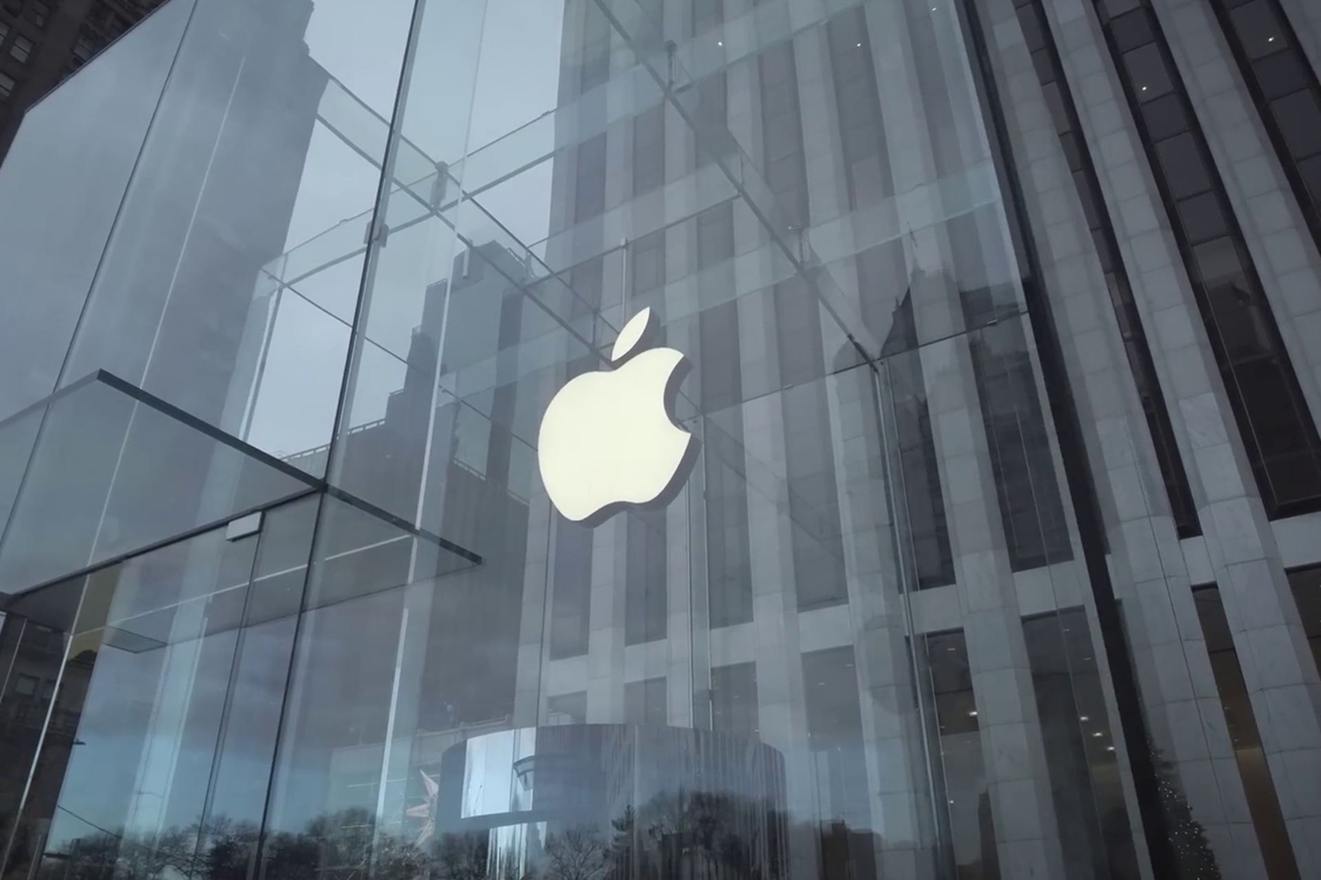 نمای بیرونی ساختمان دفتر مرکزی اپل