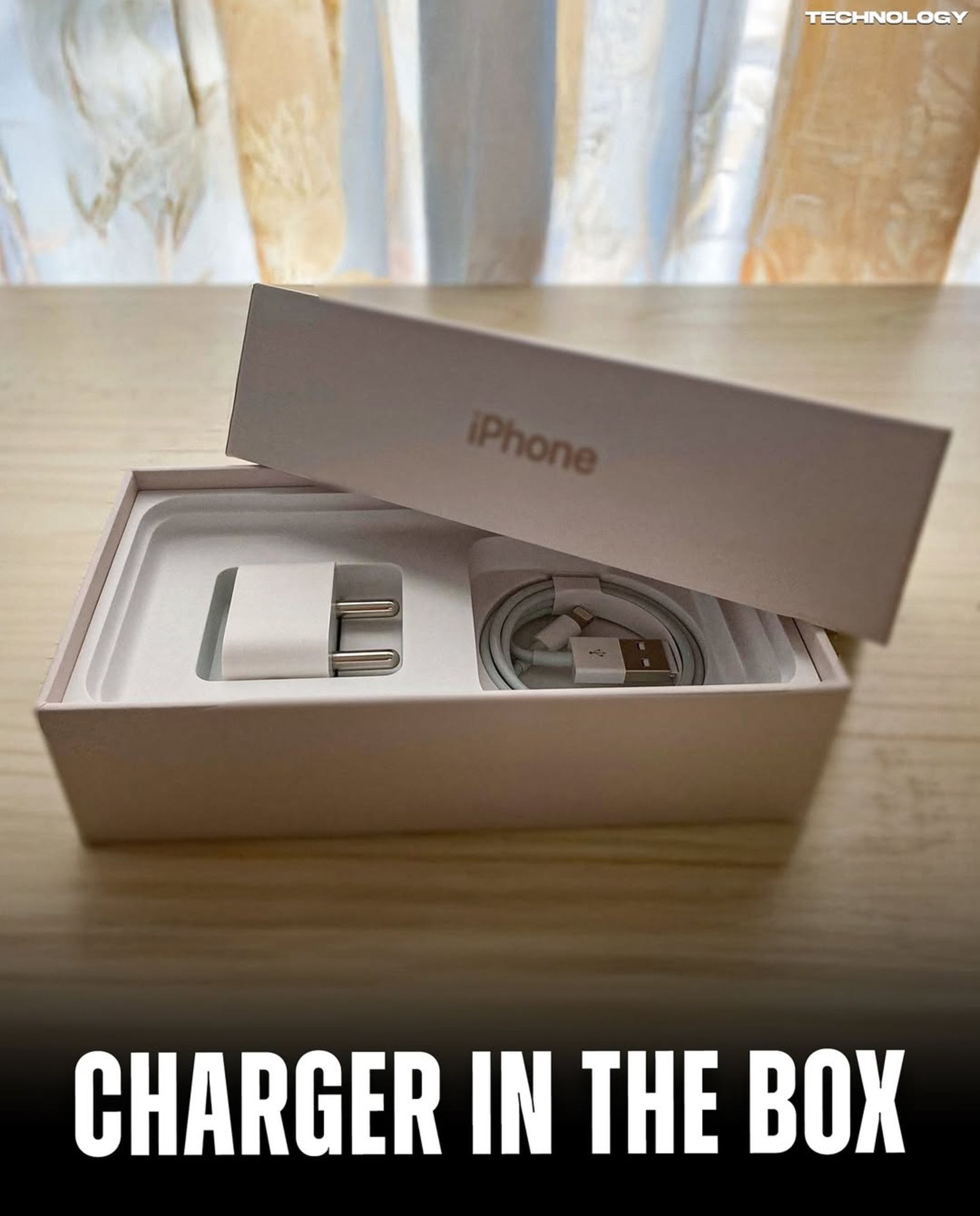 شارژر در جعبه‌ی آیفون اپل