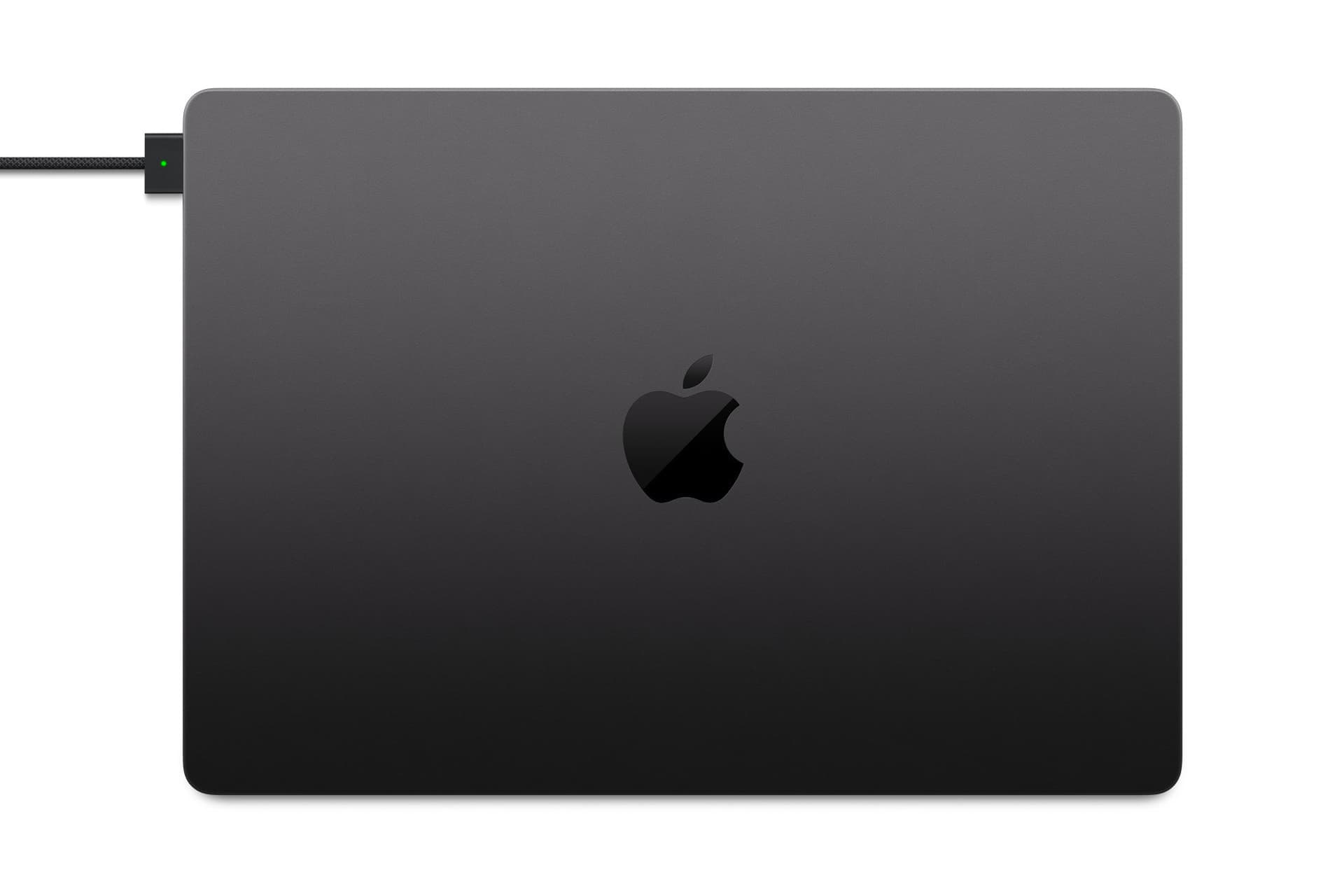 سوتی عجیب و غیرمنتظره اپل در تصویر تبلیغاتی مک بوک پرو جدید!