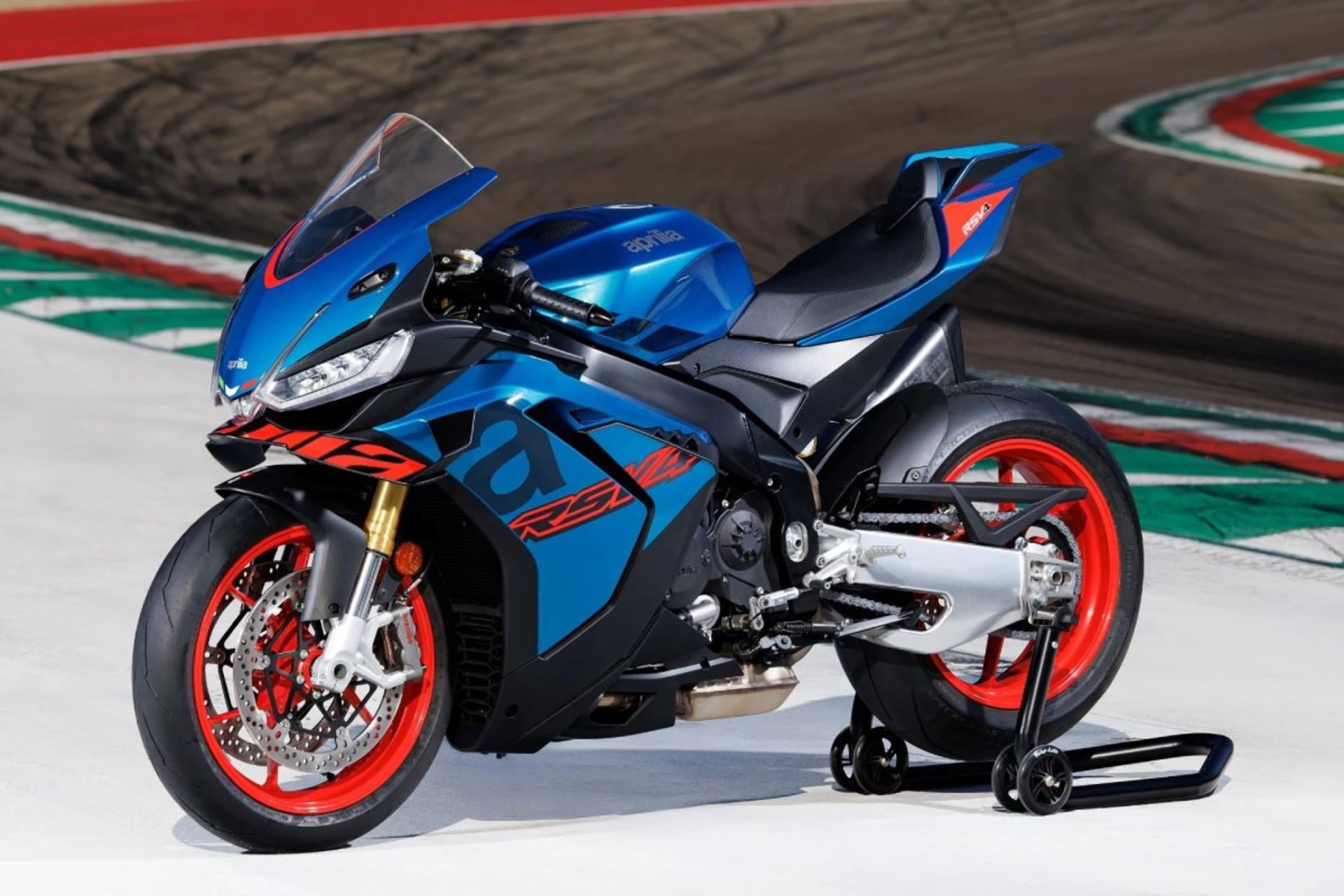 آپریلیا RSV4 Factory
