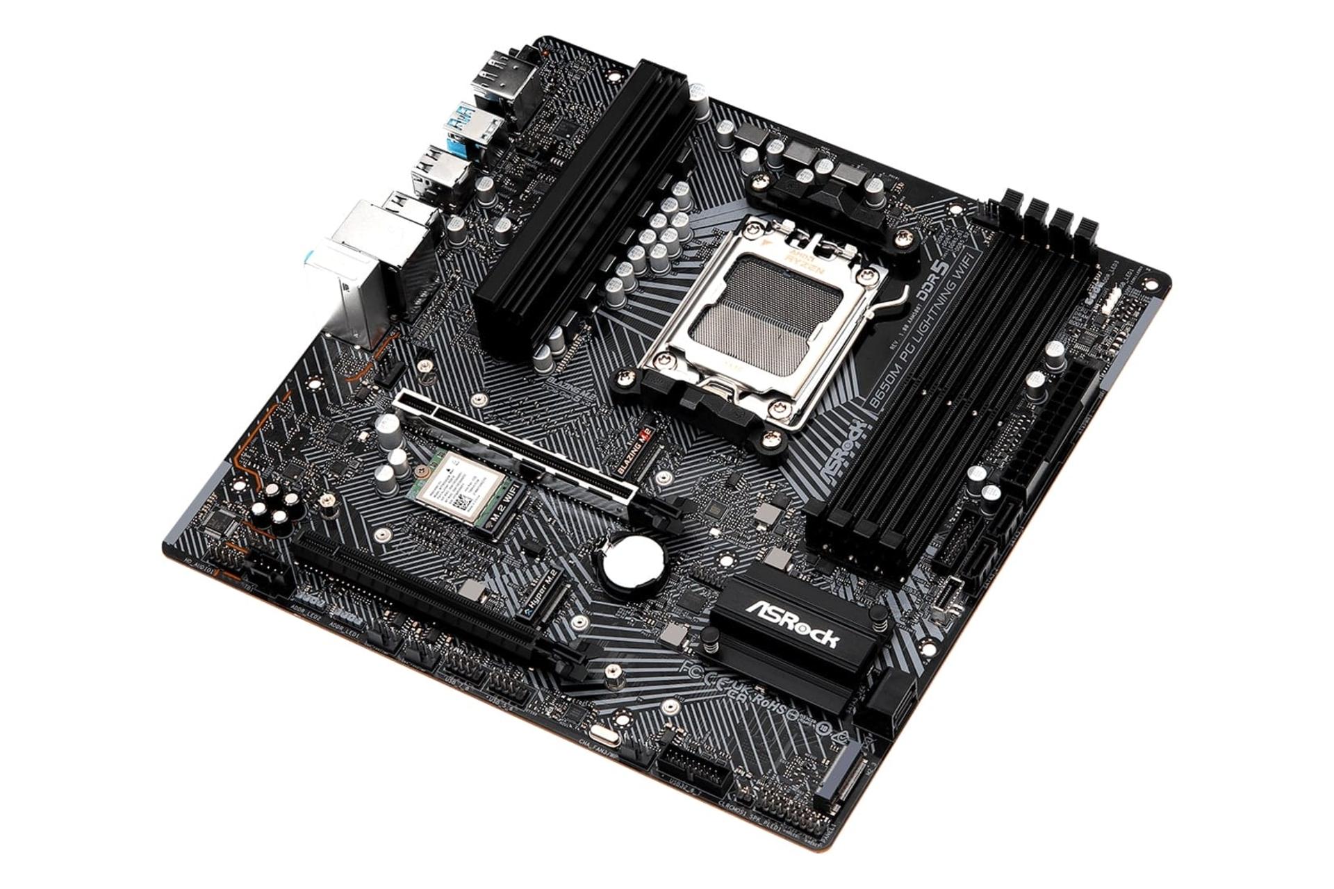سمت راست مادربرد ازراک ASRock B650M PG Lightning WiFi