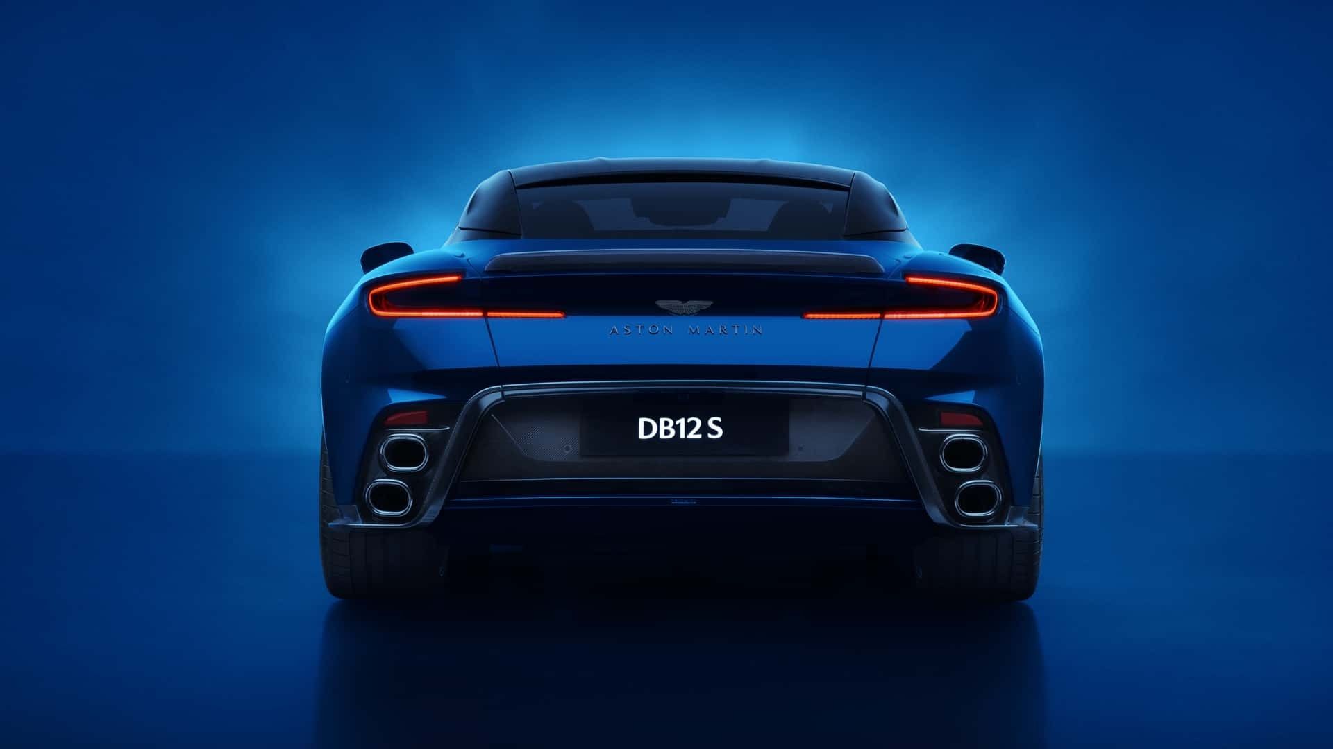 نمای عقب خودرو استون مارتین DB12 S