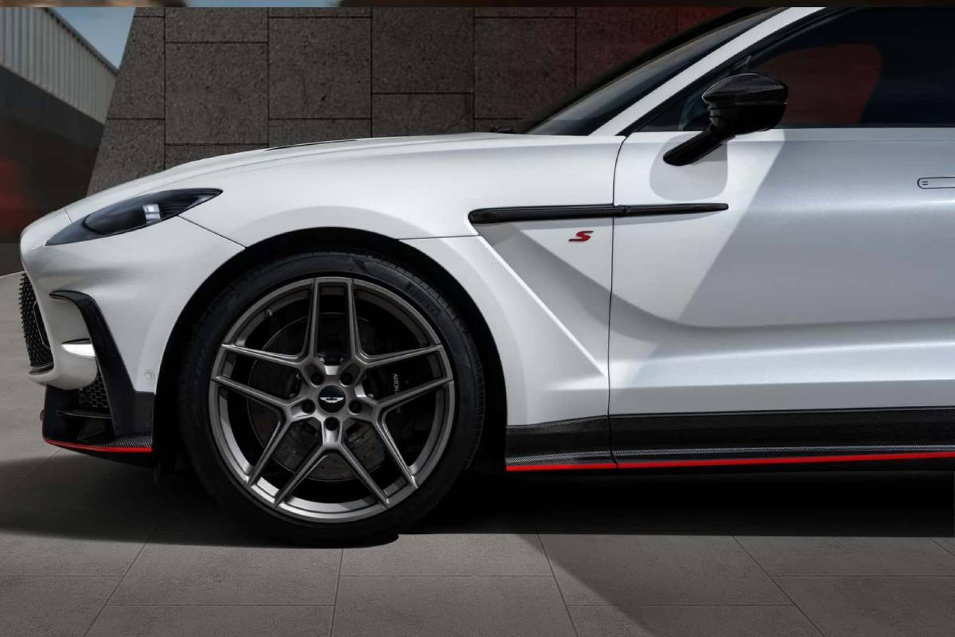 استون مارتین DBS X