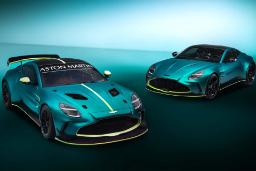 استون مارتین Vantage GT4 در کنار مدل عادی از نمای بالا