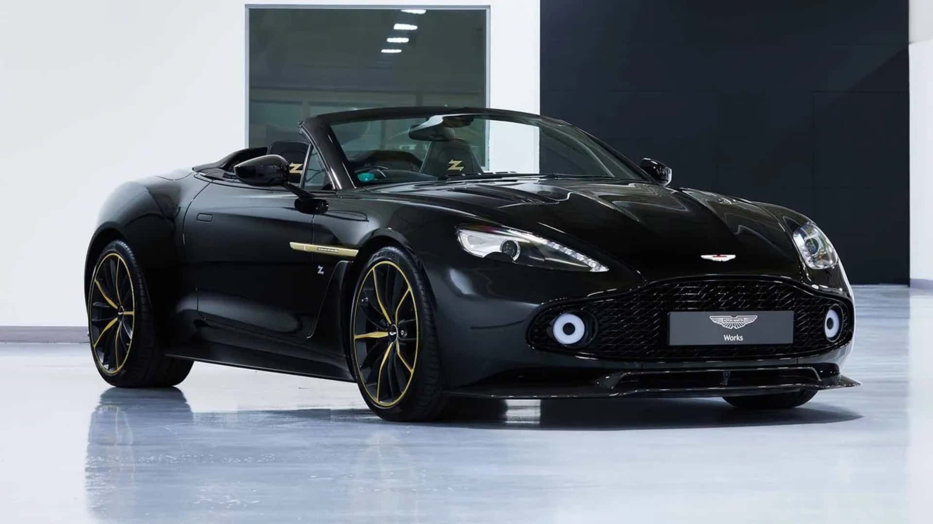 نمای سه‌چهارم جلو استون مارتین Vanquish Cabriolet Zagato