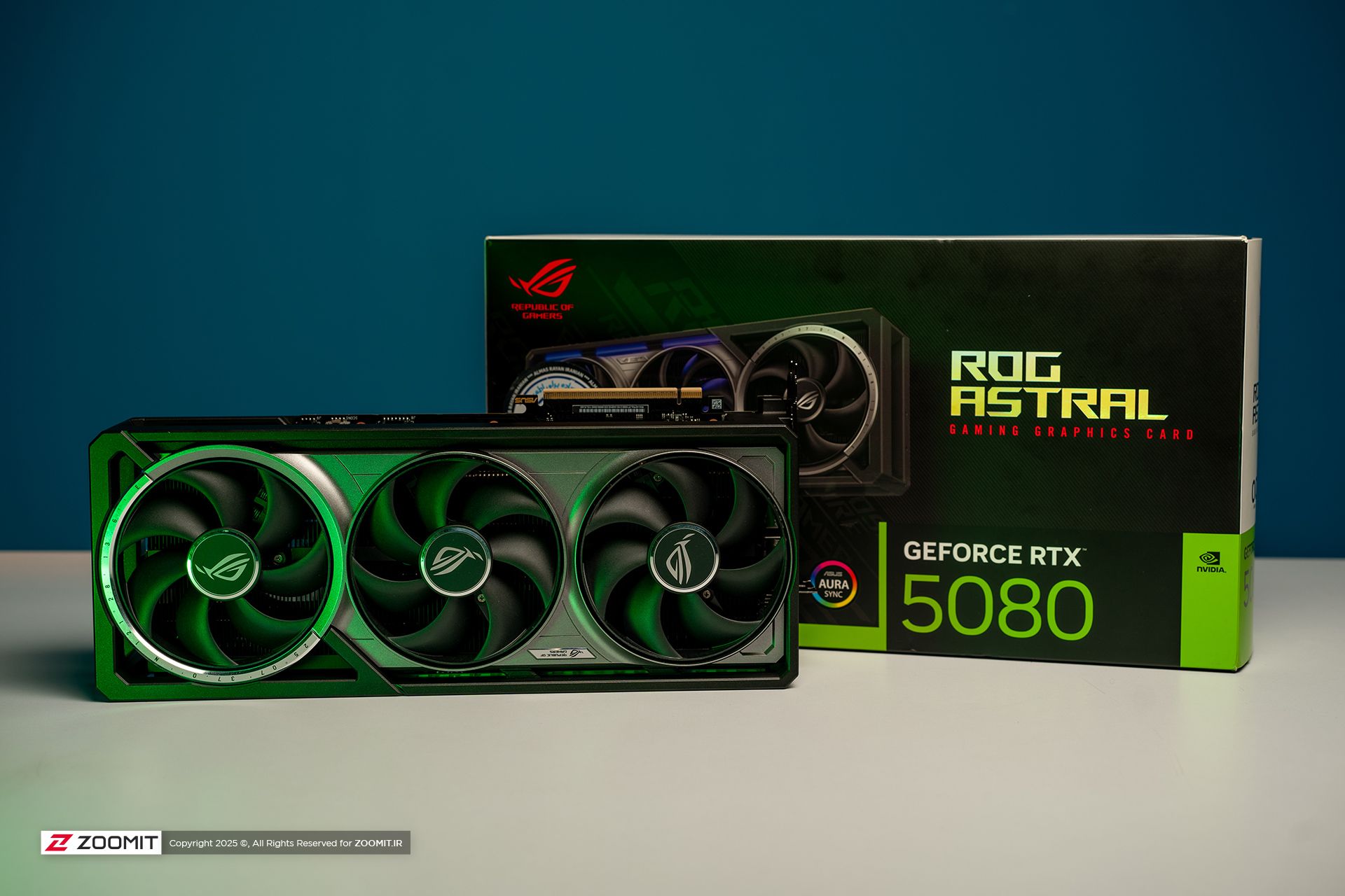 نمای جلوی کارت گرافیک ROG Astral RTX 5080 OC
