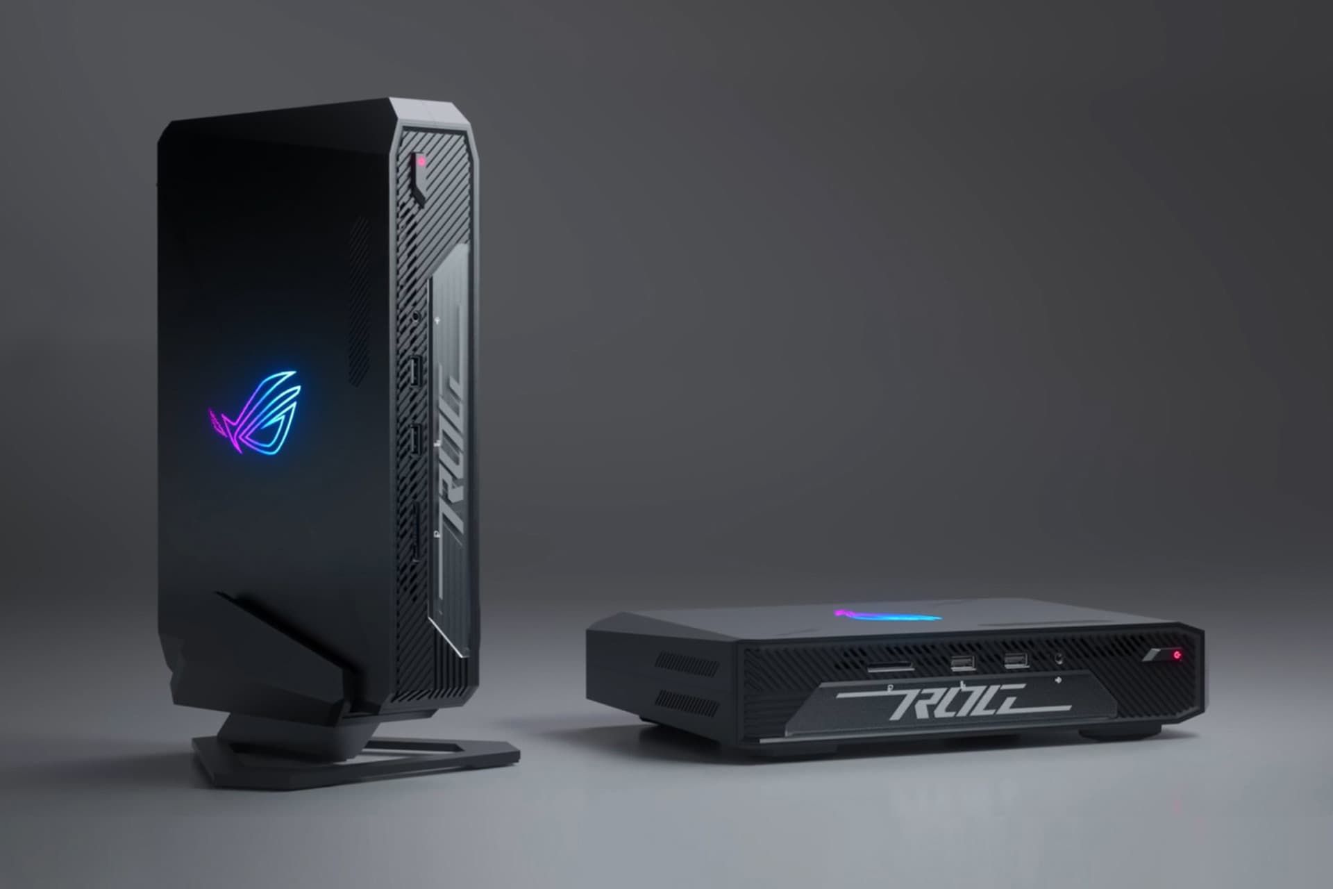 نمایی از مینی کامپیوتر ASUS ROG NUC در دو حالت عمودی و افقی