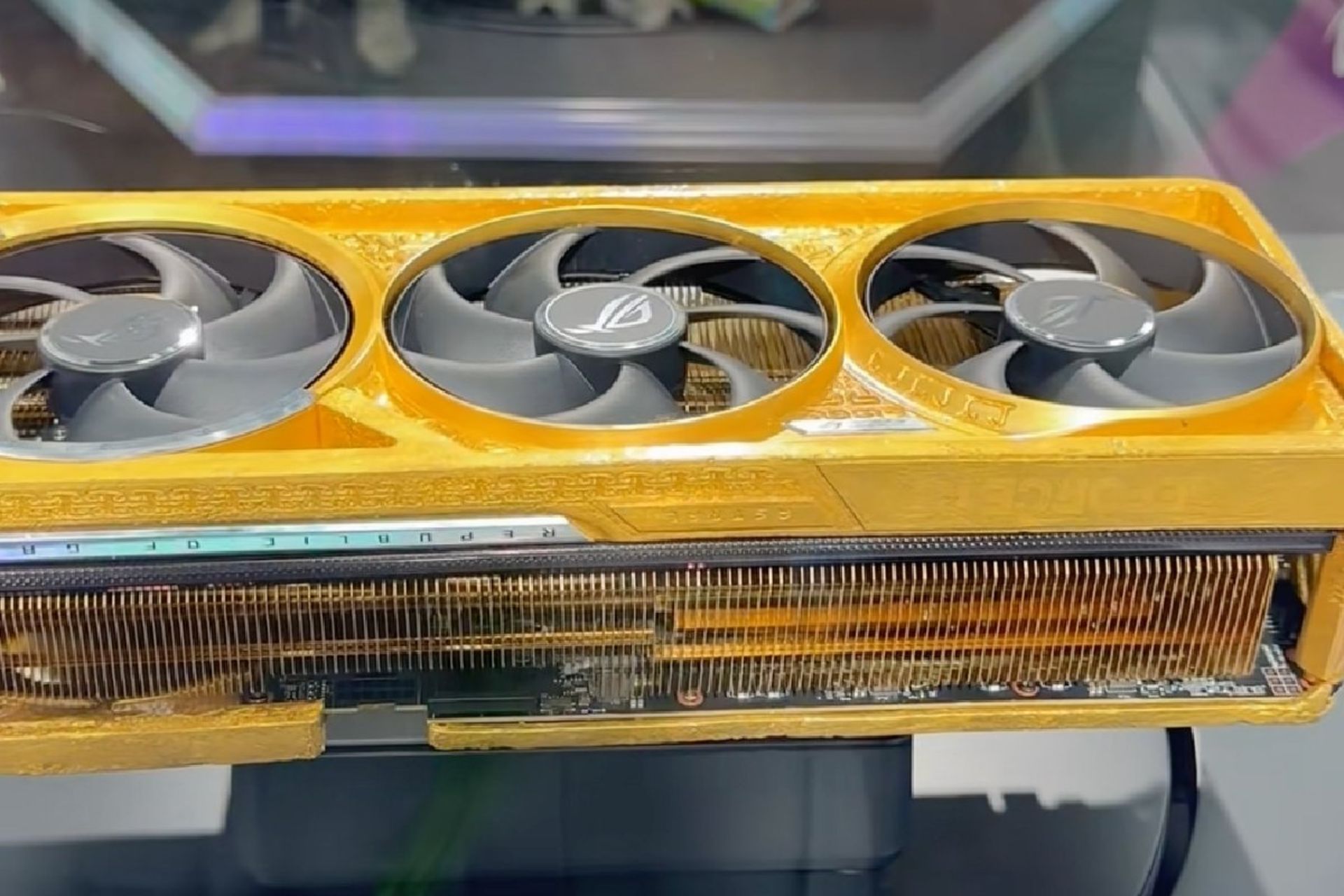 کارت گرافیک RTX 5090 ایسوس از جنس طلا