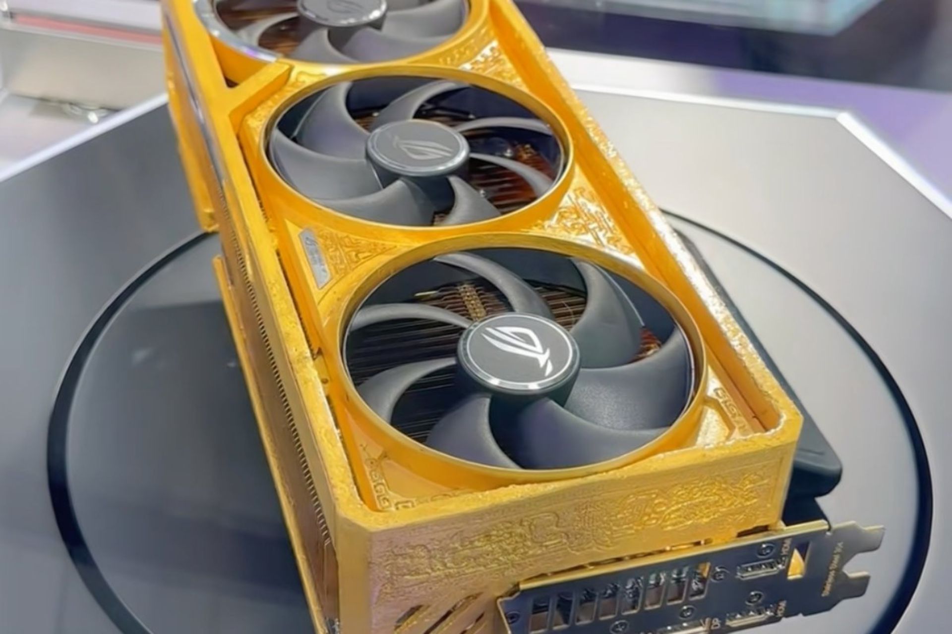 کارت گرافیک RTX 5090 ایسوس از جنس طلا