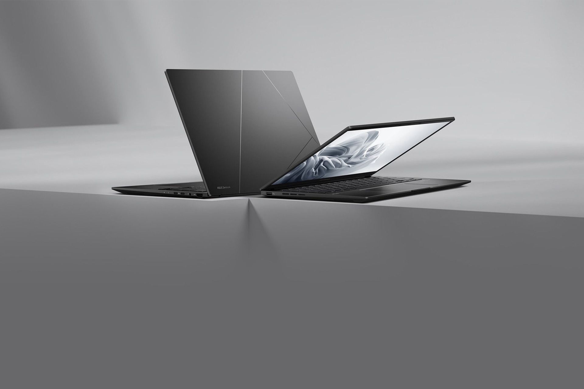 لپ‌تاپ ایسوس Zenbook 14 OLED UM3406 نمای پشت و جلویی کنار هم