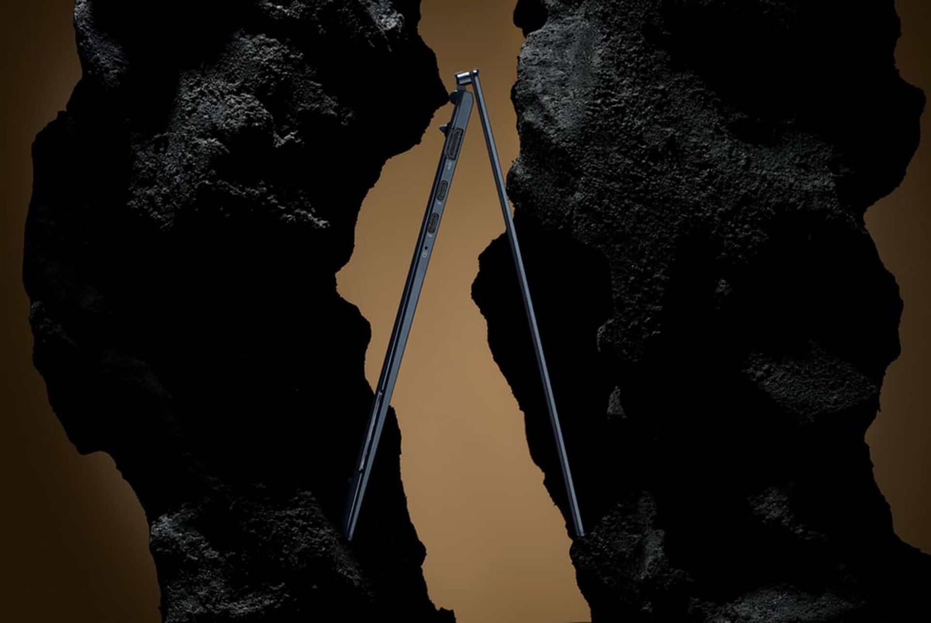 ضخامت نیم رخ لپ تاپ ایسوس Zenbook S 13 OLED