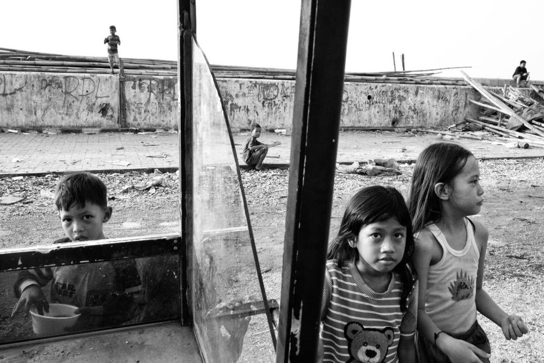 کودکان در خیابانهای جاکارتا اندونزی 