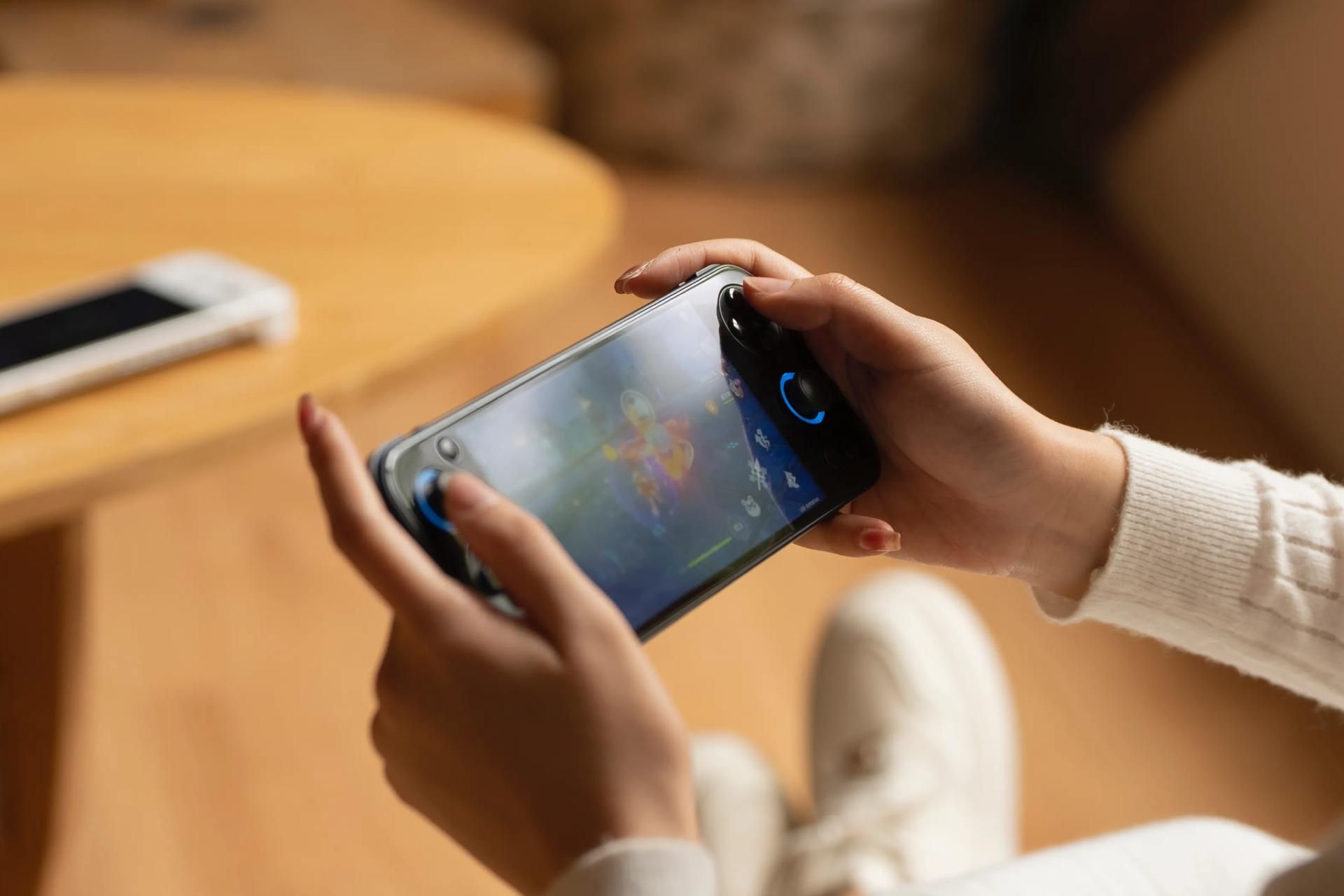 کنسول بازی Ayeneo Pocket S